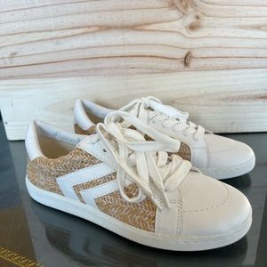 Dolce Vita Neo Arrow Sneaker